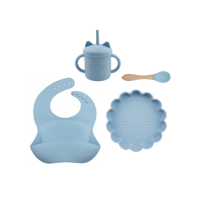 Set 4 Piezas Plato Leon + Babero , cuchara y Vaso Color Celeste